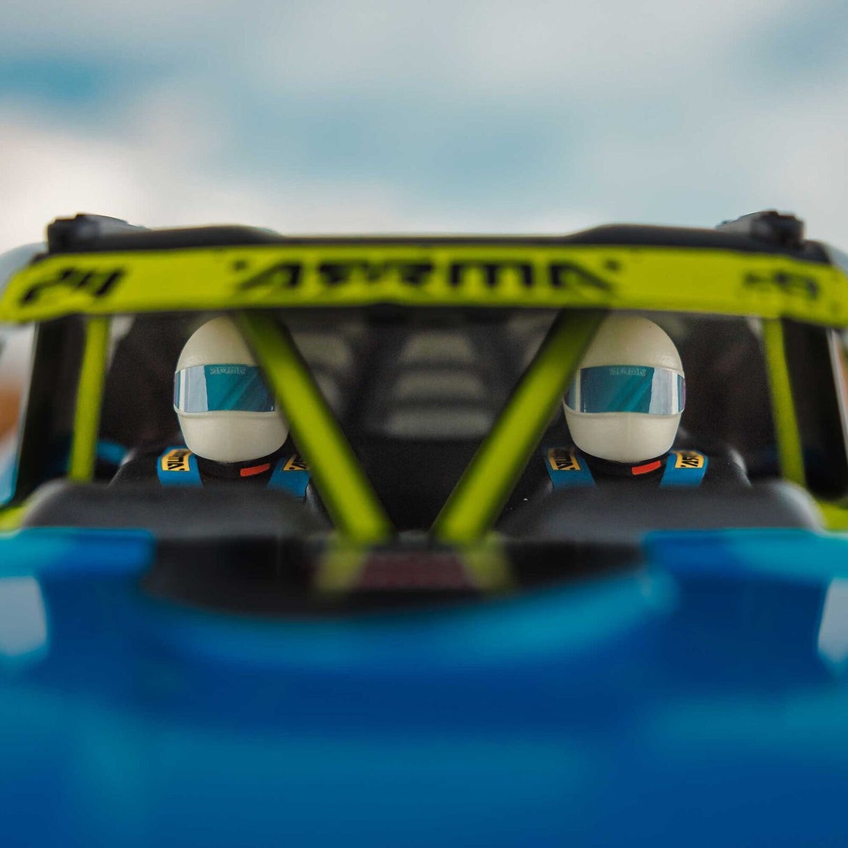 1/16 MOJAVE GROM 4X4 RTR Brushed Desert Truck (Battery & Charger Included), Blue/White