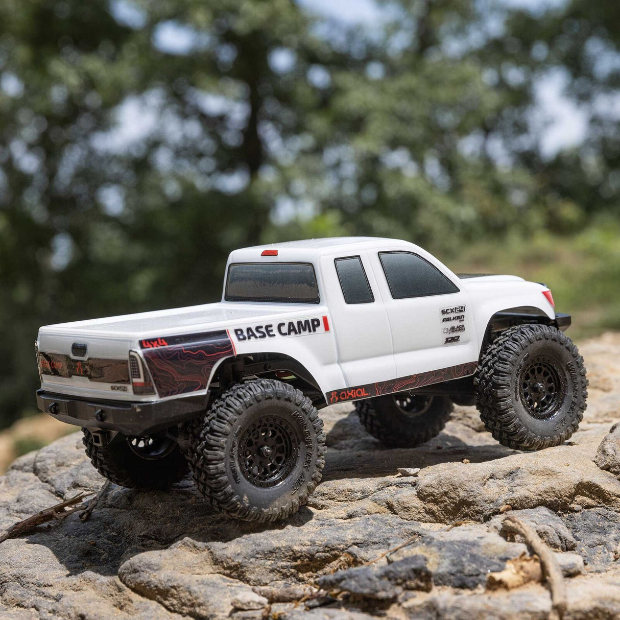 1/24 SCX24 Base Camp 4X4 RTR Brushed Rock Crawler (Battery & Charger Included), White