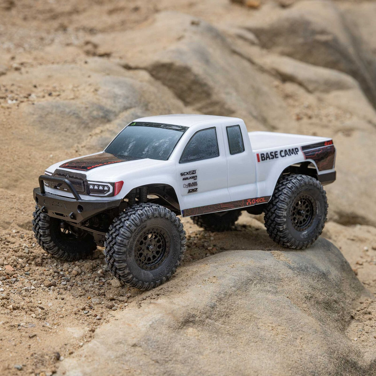 1/24 SCX24 Base Camp 4X4 RTR Brushed Rock Crawler (Battery & Charger Included), White