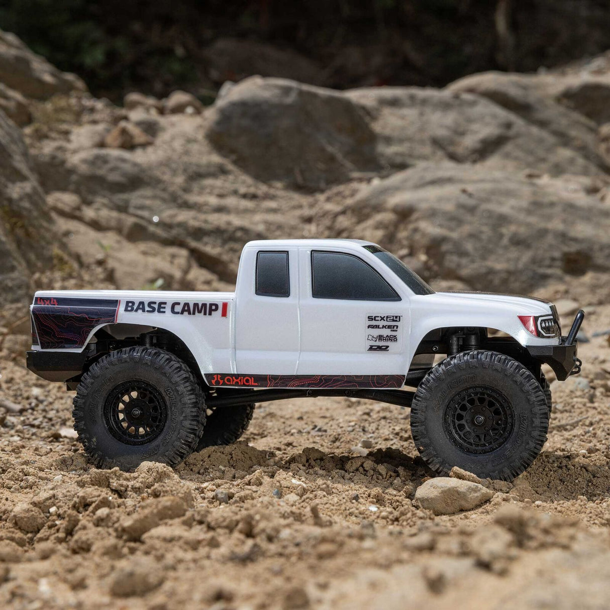 1/24 SCX24 Base Camp 4X4 RTR Brushed Rock Crawler (Battery & Charger Included), White