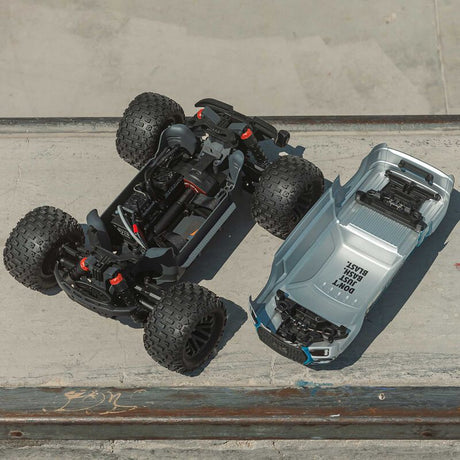 1/10 GRANITE 223S DSC 4X4 RTR Brushless Monster Truck, Red