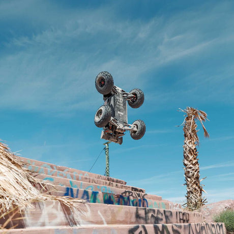 1/5 OUTCAST 8S EXB AVC 4X4 RTR Brushless Stunt Truck, Black