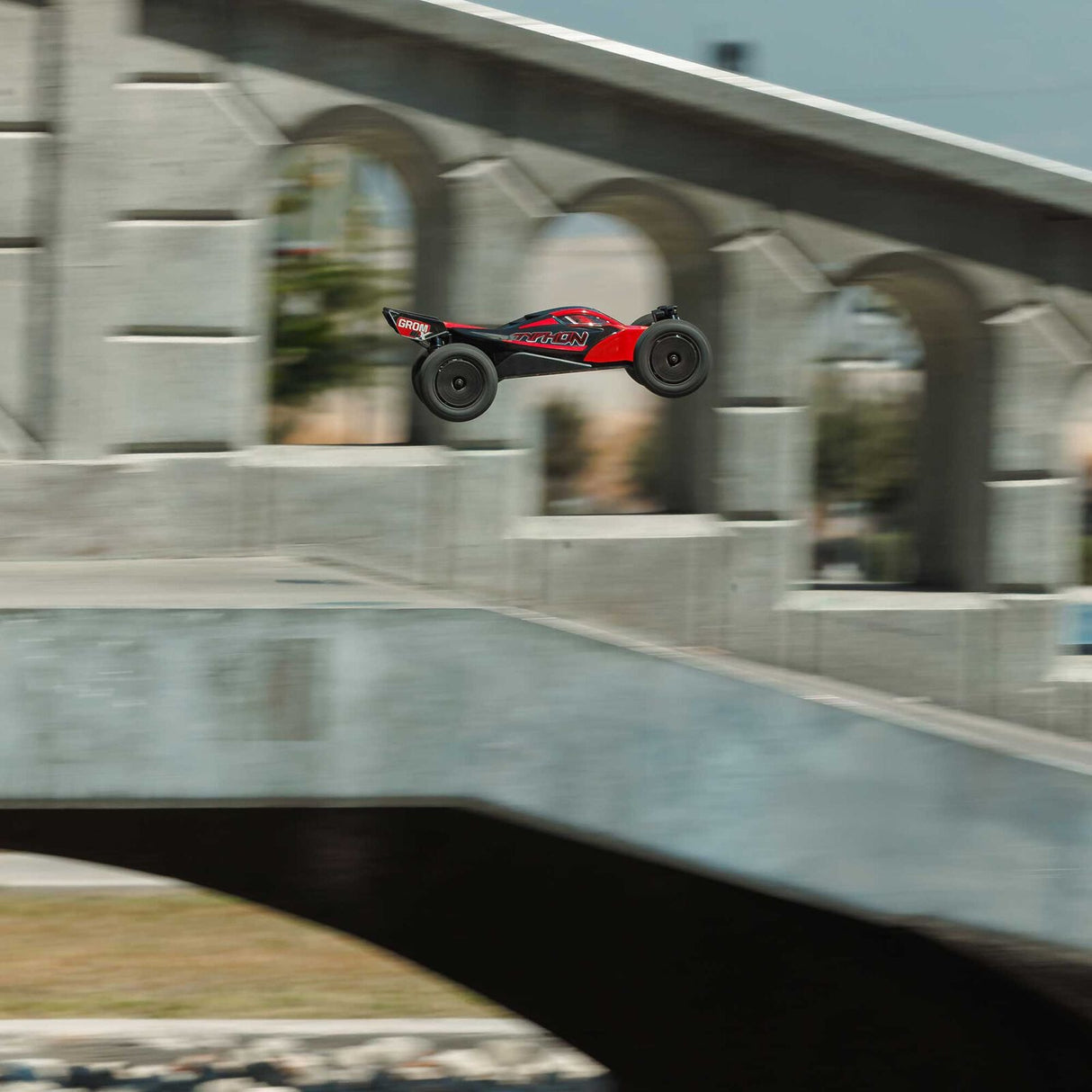 1/14 TYPHON GROM 223S DSC 4X4 RTR Brushless Buggy, Red (Battery & Charger Included)